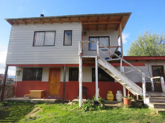 פוארטו גואדאל Hostal Y Cabanas Peumayen מראה חיצוני תמונה