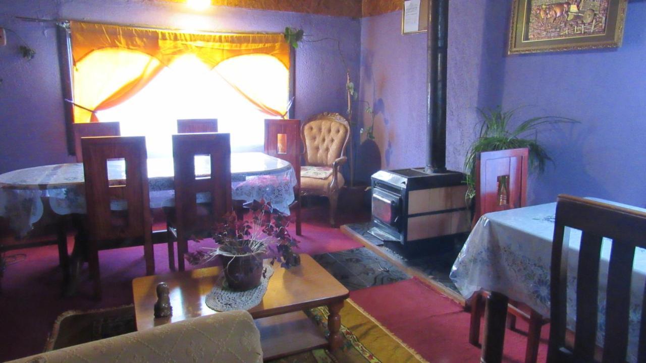 פוארטו גואדאל Hostal Y Cabanas Peumayen מראה חיצוני תמונה