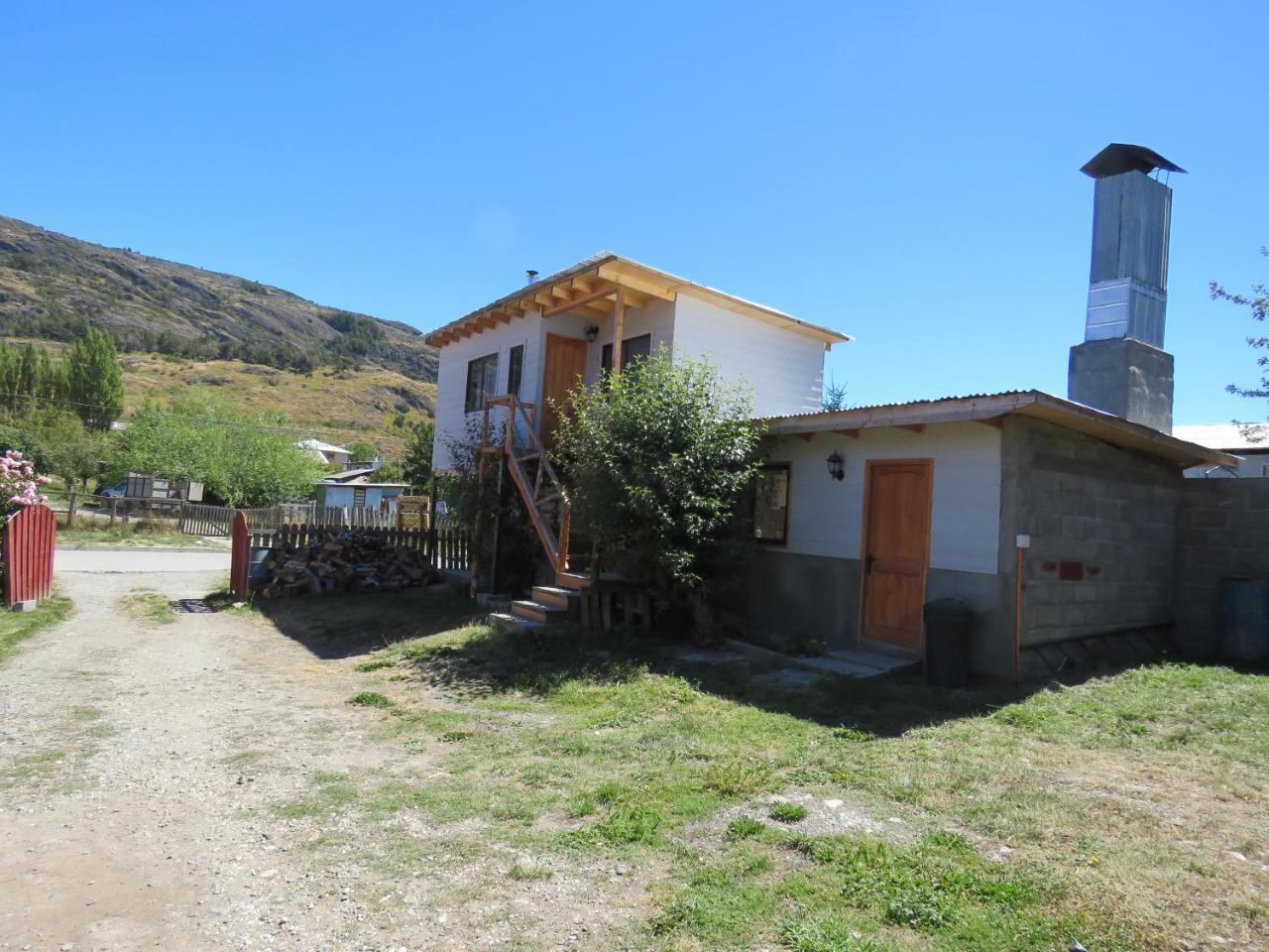 פוארטו גואדאל Hostal Y Cabanas Peumayen מראה חיצוני תמונה